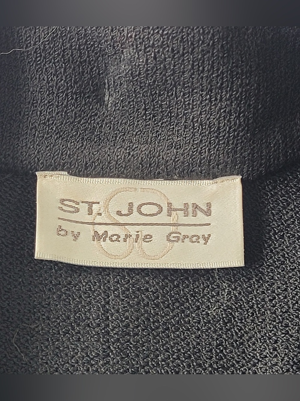 ✅ St.John black knit 2 piece suit Zipper Jacket with Gold Pull & Pencil skirt 6 - Picture 7 of 14